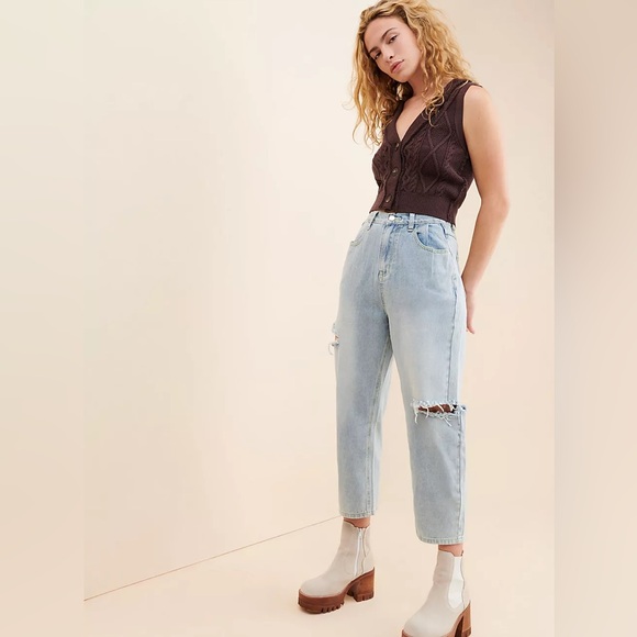 Nwt Free people Winter Muse Dimi Slouch Jeans Light Blue Distressed Jeans US 6 - Picture 1 of 9